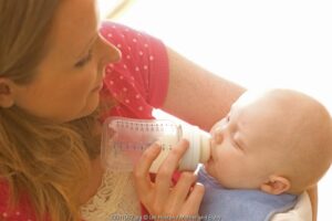 6 Aturan Pemberian Susu Formula