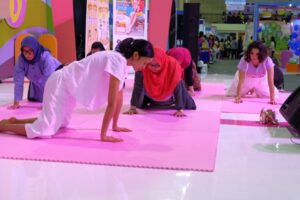 Manfaat Prenatal Yoga