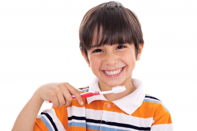 7 Langkah Mudah Merawat Gigi Si Kecil