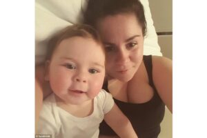 Jangan Biarkan Orang Lain Mencium Bayi Anda