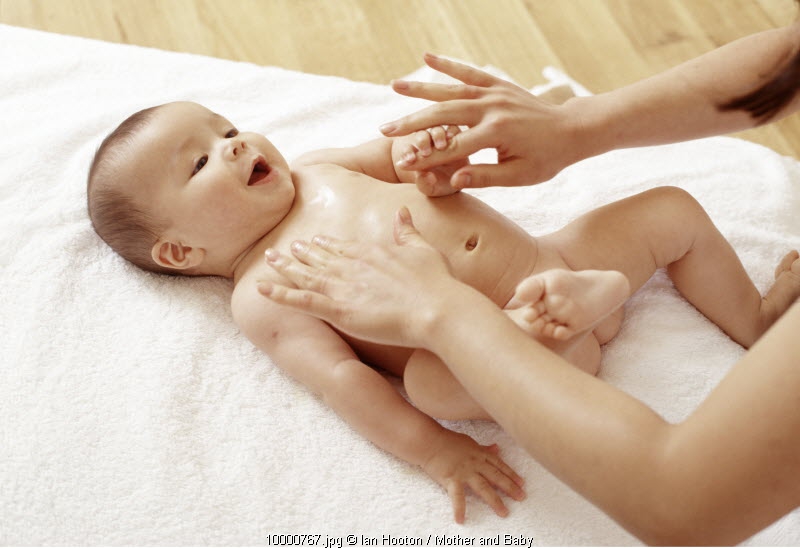 4 Manfaat Lain dari Baby Oil