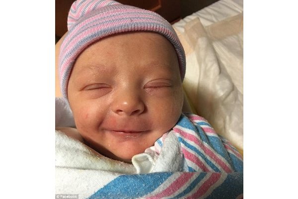 Dikira Batu Ginjal, Wanita Ini Ternyata Hamil 38 Minggu