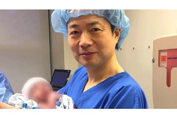 Bayi dengan 3 Orang Tua Picu Kontroversi