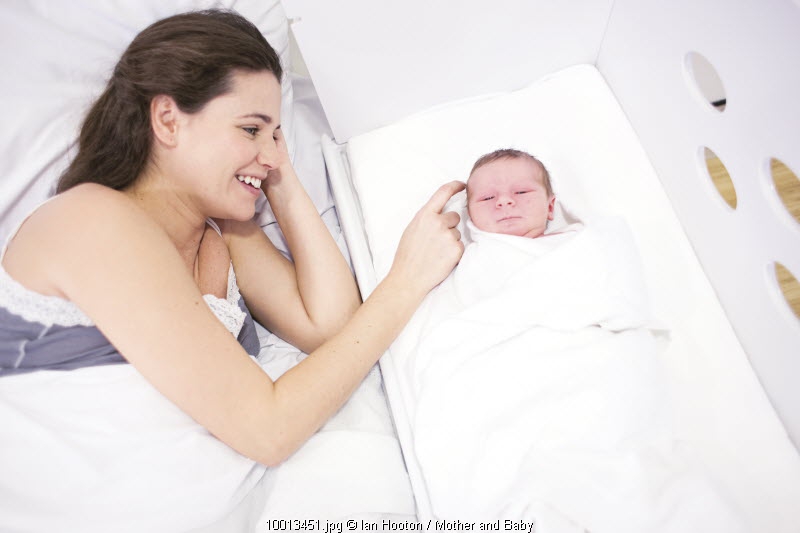 Bayi Perempuan Lebih Mudah Dilahirkan