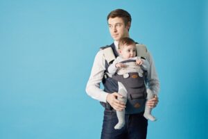 Menggendong Anak dengan Aman dan Nyaman