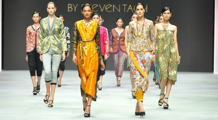 Tampil Elegan dengan Kain Nusantara