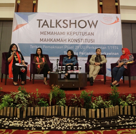 Menikah dengan WNA? Berita Baik Ini untuk Anda!