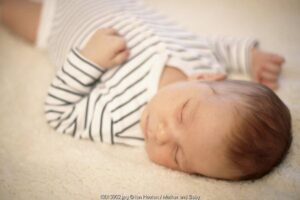 Bayi Mendengkur? Waspada Sleep Apnea pada Bayi