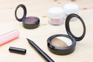Makeup Under Budget (di Bawah Rp 150.000)