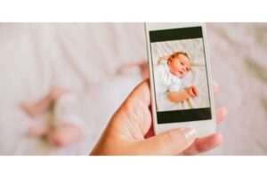 Dampak Memposting Foto Anak di Media Sosial