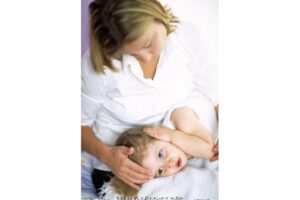 Bengkak di Bawah Telinga Anak