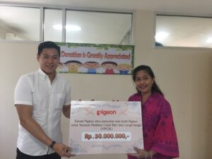 Penyerahan Donasi “Program Pigeon Care” Kain Batik
