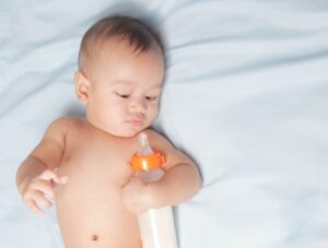 Minum Susu Dari Botol Picu Obesitas?