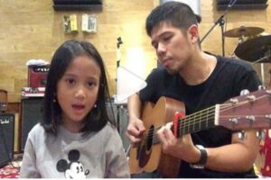 Lucunya Baim dan Putrinya Berduet