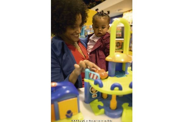 Tips &#8216;Berdamai&#8217; dengan Anak di Toko Mainan