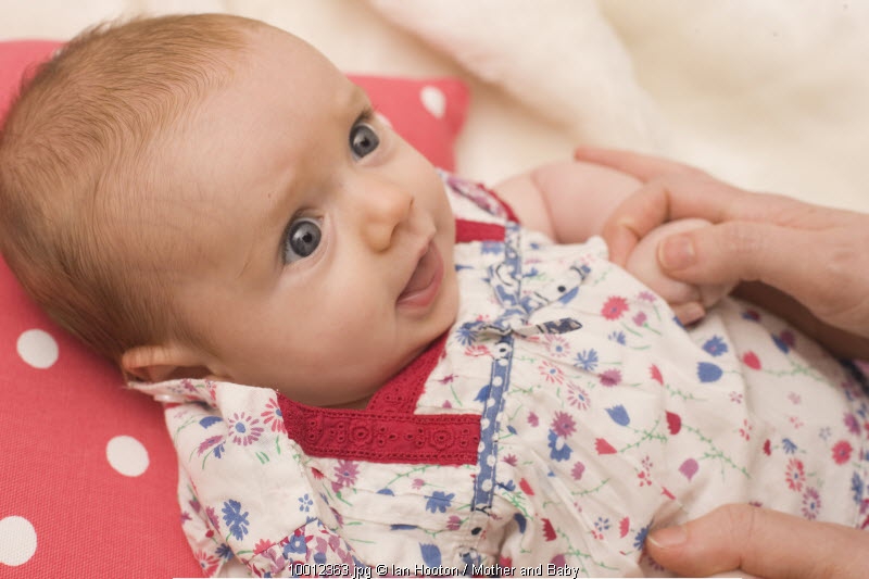 Cara Aman dan Efektif Mengatasi Bayi Sembelit