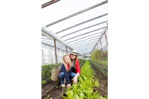 5 Manfaat Berkebun Bagi Kesehatan Fisik dan Mental