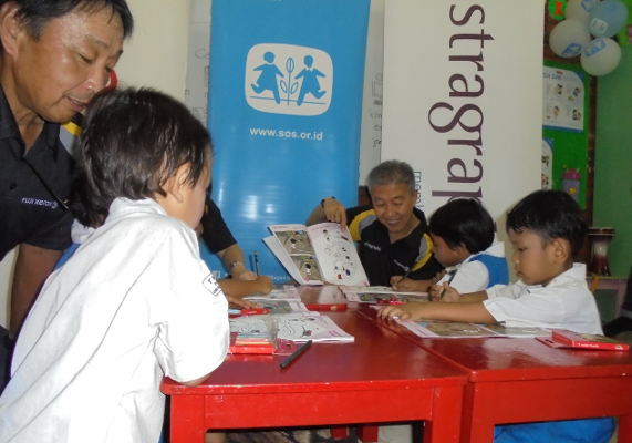 Donasi 10.000 Buku untuk Kanak-kanak TK