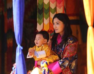 Pangeran Bhutan ini Tidak Kalah Imut dari Prince George