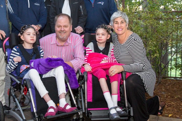 Orangtua Ini Meramu Obat Sendiri Demi Menyembuhkan Anak