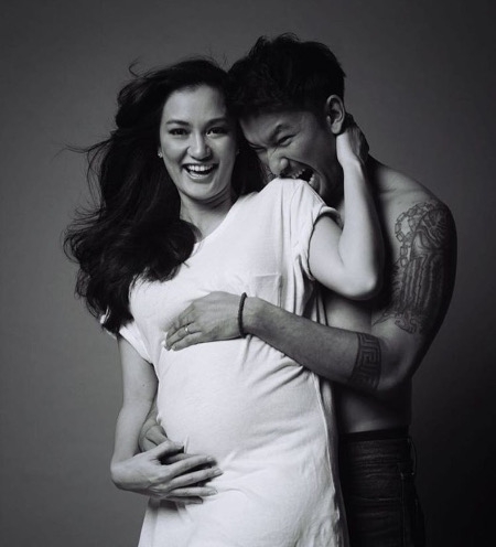 Atiqah Hasiholan Akan Gelar Syukuran 7 Bulan Kehamilan