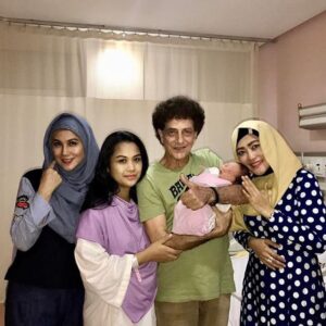 Bahagianya Ahmad Albar Dikaruniai Bayi Perempuan