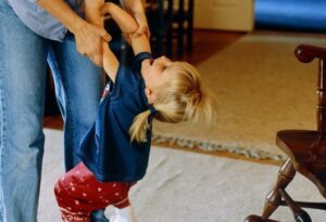 4 Cara Tepat Atasi Anak yang Suka Berperilaku Kasar