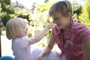 4 Cara Menghadapi Anak Cerewet