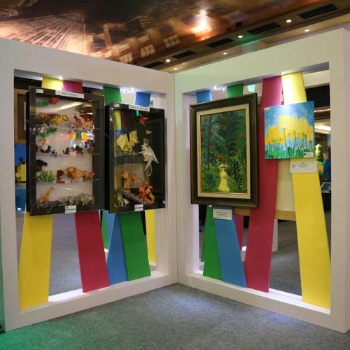 Wah, Anak Autisme Pamerkan Karya Seni yang Indah!