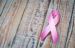 Siapa Saja yang Berisiko Terkena Kanker Payudara?