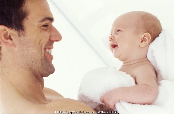 Cara Tepat Membersihkan Bayi Baru Lahir