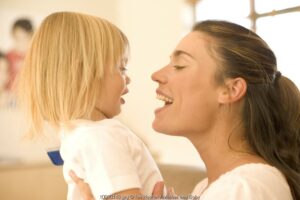 4 Tips Mengoptimalkan Perkembangan Emosional Anak