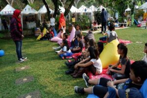 Serunya Berakhir Pekan di Twin House Carnival