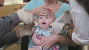 Hati-Hati, Tindik Telinga Bayi Berisiko Infeksi!