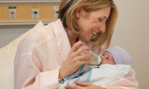 Inilah 4 Keunggulan Utama ASI Dibanding Susu Formula