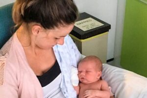 Bayi Terkena Meningitis Karena Virus dari Ciuman