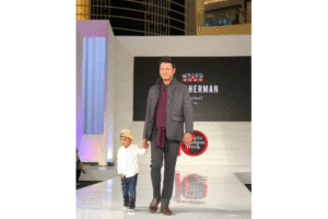 Ini Aksi Christian Sugiono dan Putranya di Atas Catwalk