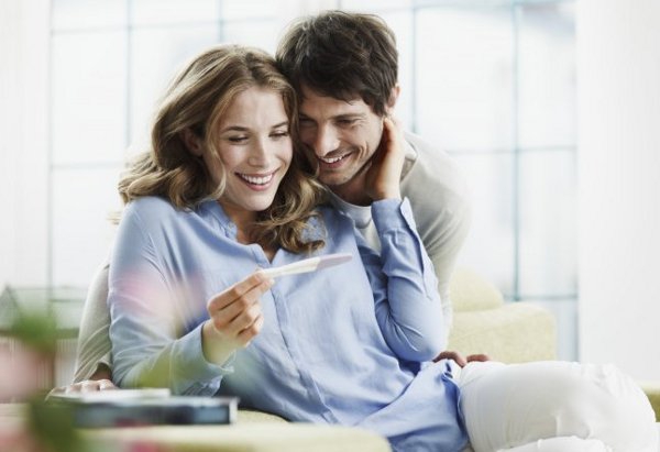 5 Tips Tetap Romantis saat Hamil