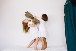 Tips Menghadapi Balita yang Agresif