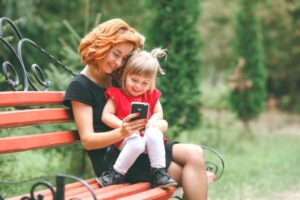 Posting Foto Anak di Media Sosial? Perhatikan 7 Hal Ini