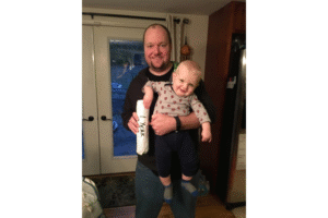 Ayah Ini Ukur Pertumbuhan Anaknya dengan Sandwich