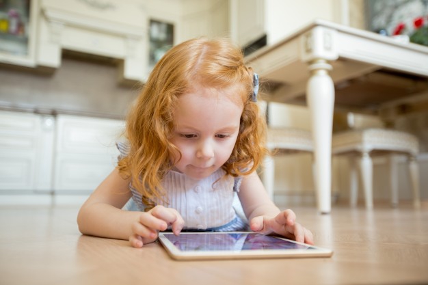 Duh! Gadget Jadikan Anak Susah Fokus Belajar