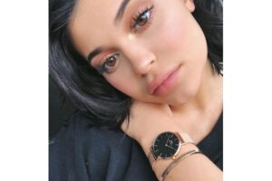 Umumkan Kelahiran Anak Pertama, Kylie Jenner Buat Video