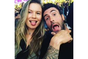 Cantik dan Lucu! Anak Kedua Adam Levine Sudah Lahir