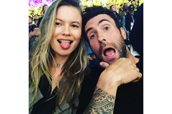 Cantik dan Lucu! Anak Kedua Adam Levine Sudah Lahir
