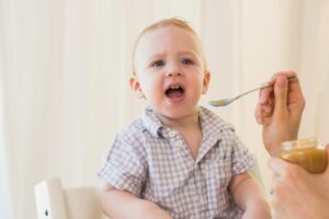 Wajib Tahu! Ini MPASI Ideal Sesuai Usia Bayi (I)