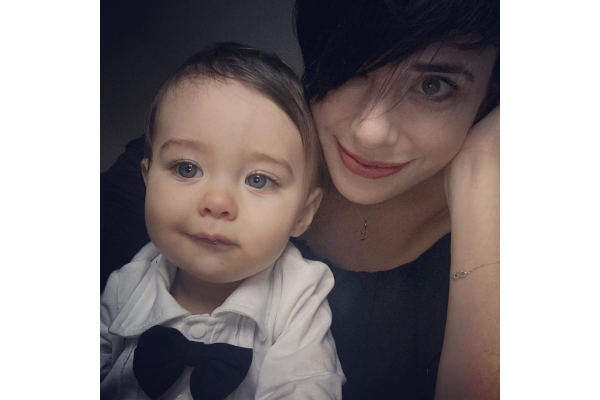 Bayi Ini Jadi &#8216;Bintang Hollywood&#8217; dalam Lukisan Ibunya