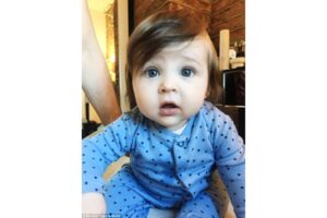 Bayi Enam Bulan Ini Punya Rambut Tebal, Kok Bisa?