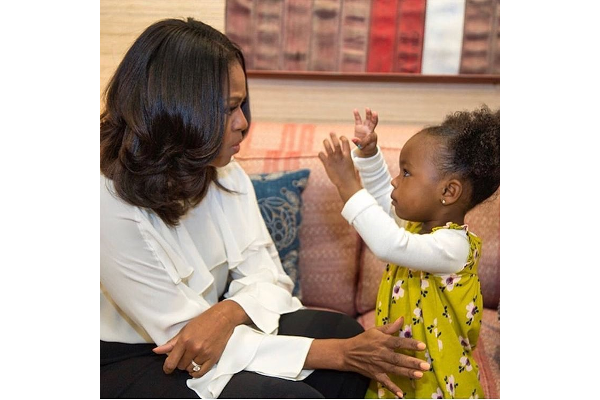 Michelle Obama Menari Bersama Penggemar Kecilnya