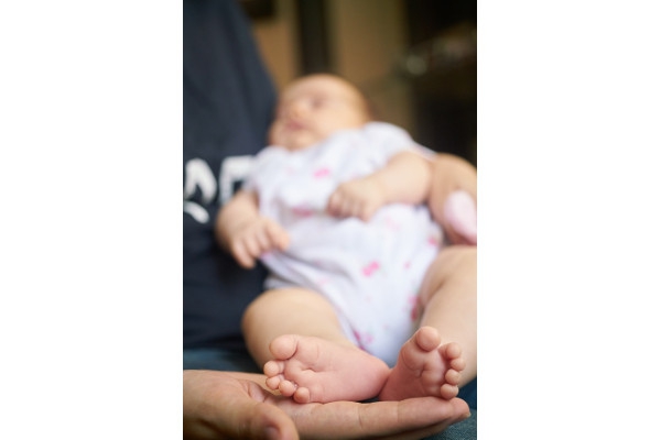 Wow, Bayi Asal Cipari Ini Lahir Jumbo 5,8 Kilogram!